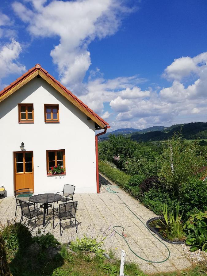 Villa Charming House With Beautiful Landscape Frýdštejn Exterior foto